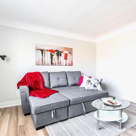 Modern Apartment In Corktown Hamilton Sleeps 4 Exterior photo